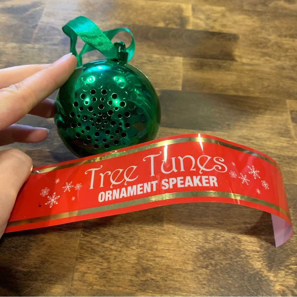 Tree tunes Bluetooth Ornament